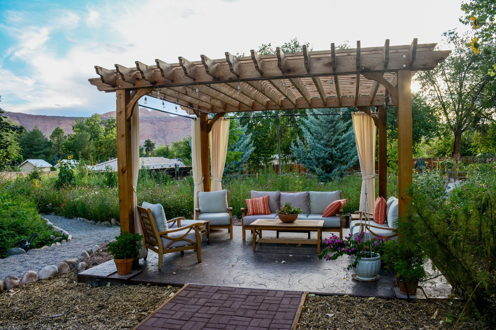 How to Build a Pergola